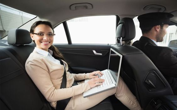 E-Wave: Your Reliable Cambridge to Heathrow Taxi Service. Travel with ease and comfort.